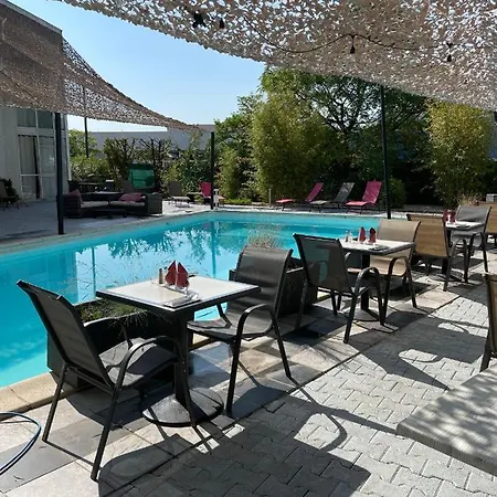 Otel La Cle 2*
