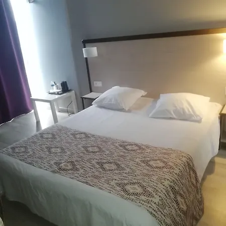 Otel La Cle 2*
